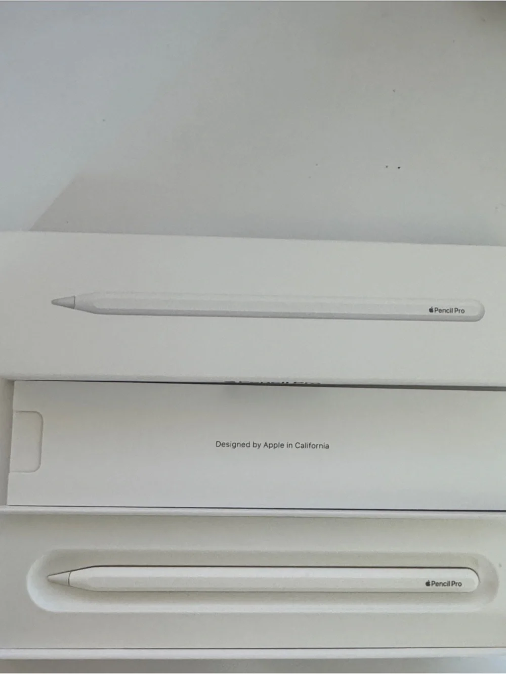 Apple Pencil Pro White - Magnetic iPad Stylus